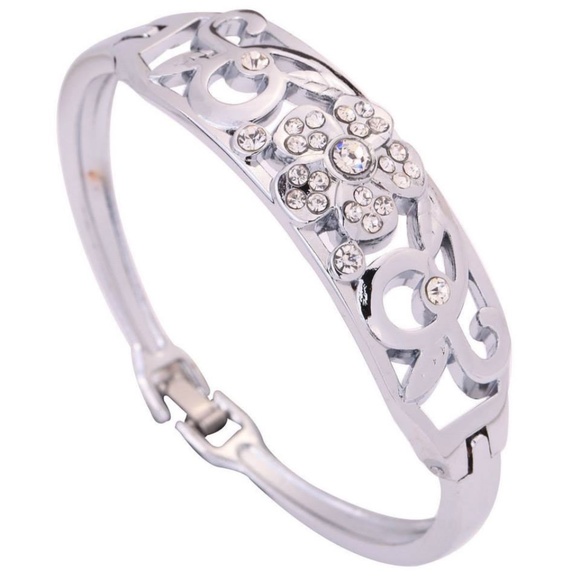 (SOLD) Flower Bracelet Crystal Inlay Silver Plated Bangle - Picture 1 of 1